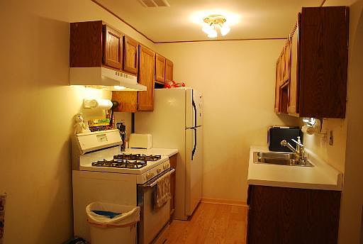 3rd image of 832 Winesap Ct APT 106