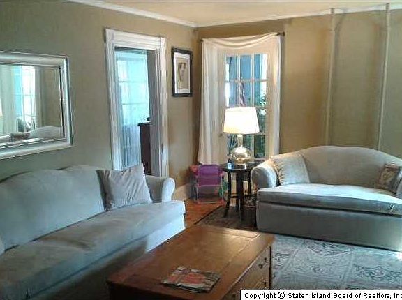 4th image of 532 Jewett Ave