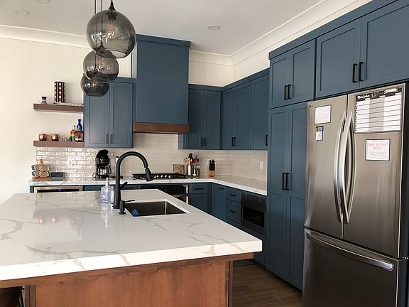 5th image of 1031 Shoreline Dr #6