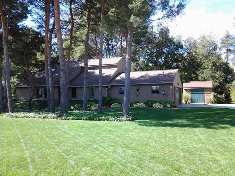 1st image of 8971 Highland Dr