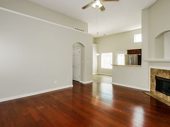 4th image of 7069 Millers Glen Way