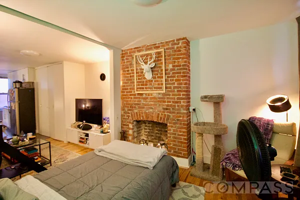 Rented by Compass | media 6