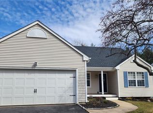 104 Morning Glory Dr, Middletown, CT 06457