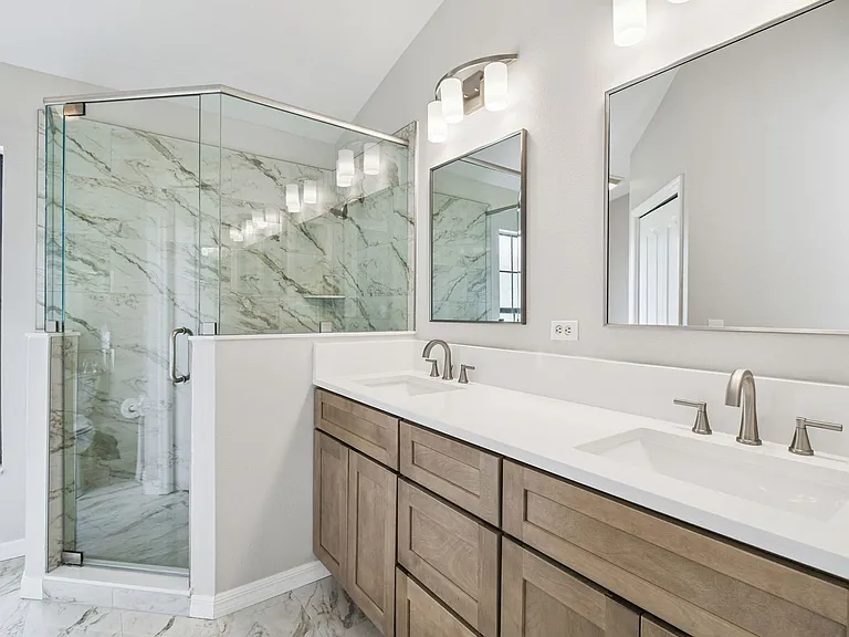 209 Goldie St — Photo 8