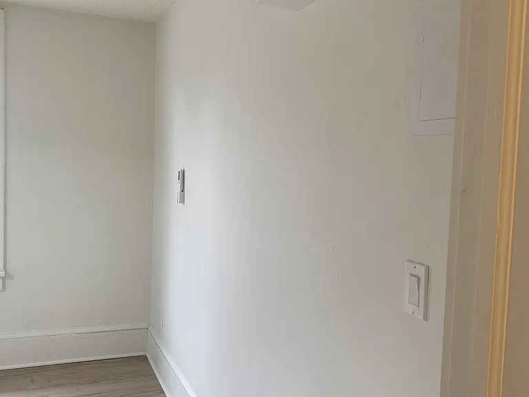 741 Manor St — Photo 7