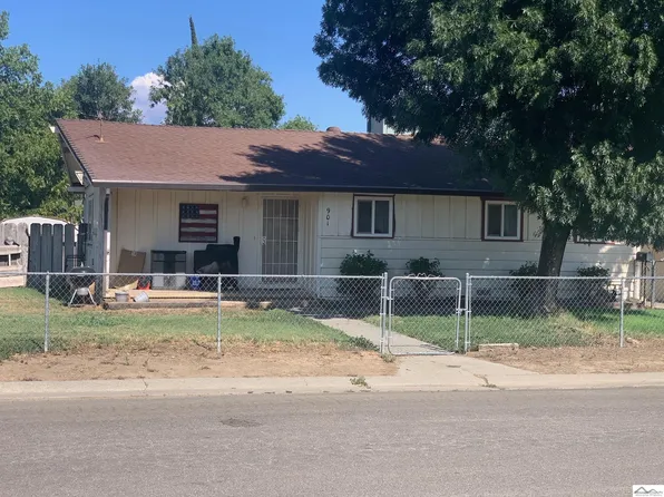 901 Pear St, Corning, CA 96021