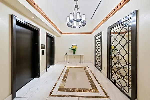 Rented by RELO REDAC INC. | media 18