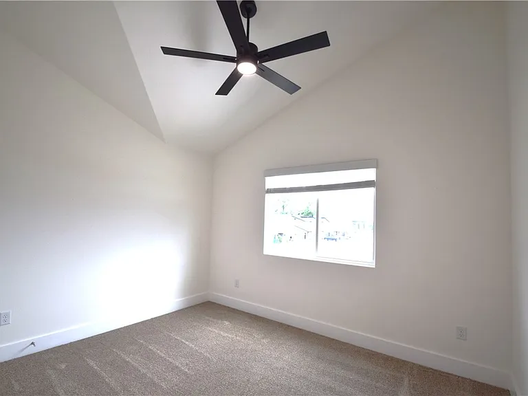 672 Sun Meadows Loop — Photo 13