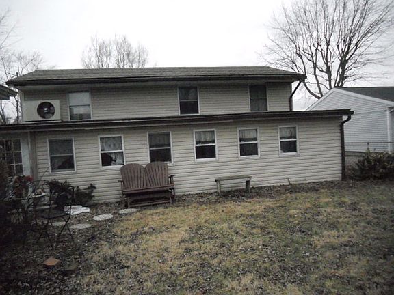 2nd image of 1453 Amherst Dr