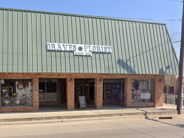 719 E Main St