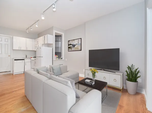 163 Chrystie Street image 1 of 4