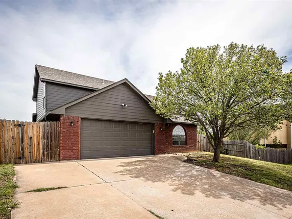 412 SE Lancelot Ln, Lawton, OK 73501
