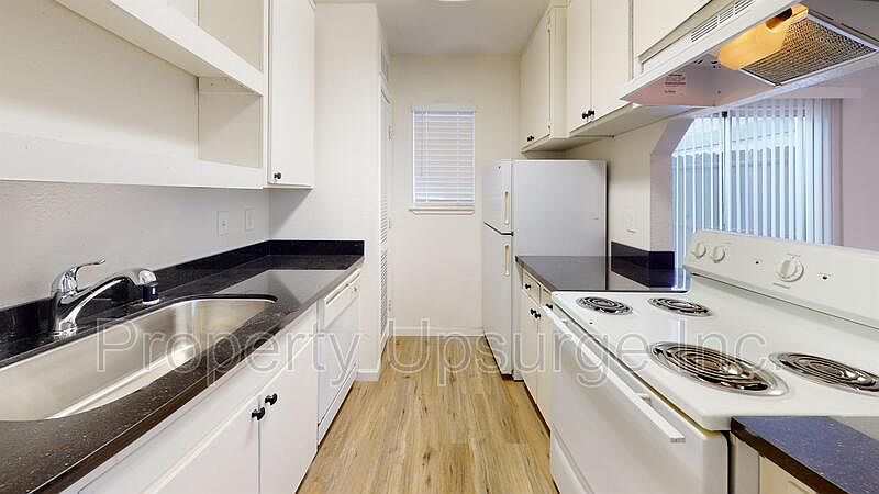1st image of 2092 Fogg Ave #2