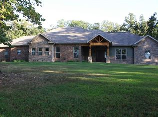 15876 Logan Rd, Siloam Springs, AR 72761