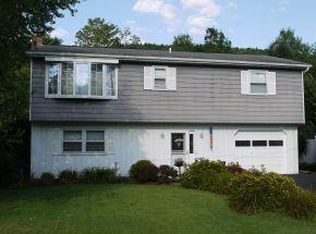 1805 Gary Dr, Vestal, NY 13850