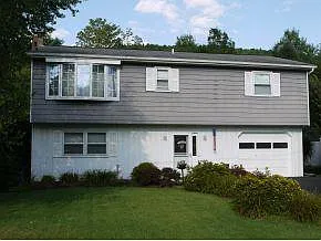 1805 Gary Dr photo 1