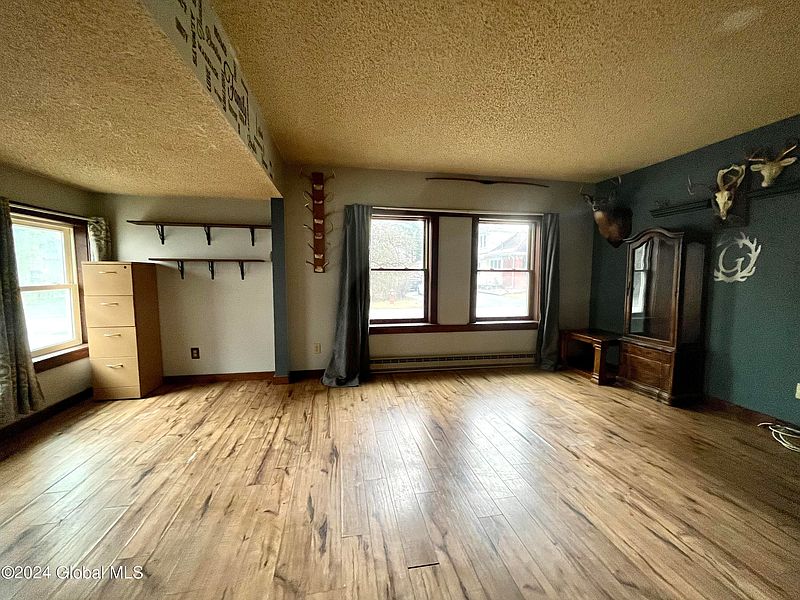 4th image of 2043 Westside Avenue