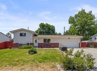 957 S Owens Ct, Lakewood, CO 80226