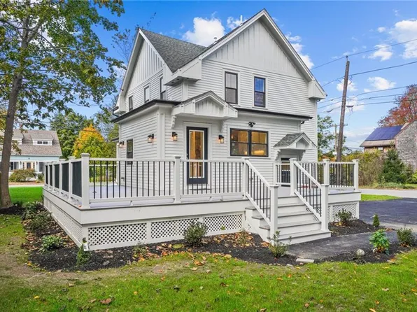 75 Sowams Rd, Barrington, RI 02806
