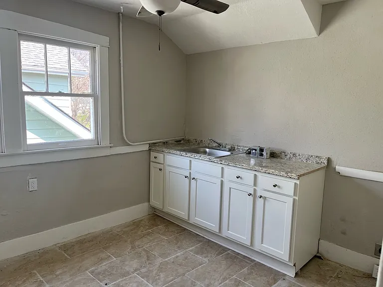 413 S 38th St #1 — Photo 4