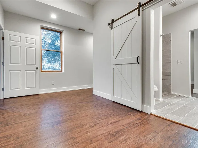 320 Seitz St — Photo 16