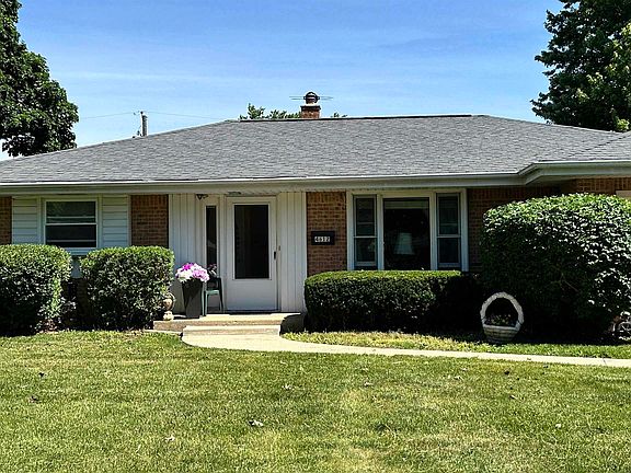 2nd image of 4612 Newcastle Rd