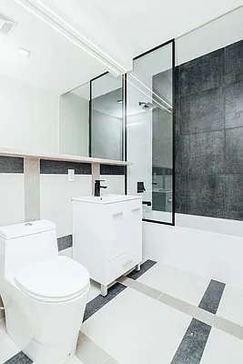 Rented by Nooklyn NYC LLC | media 13