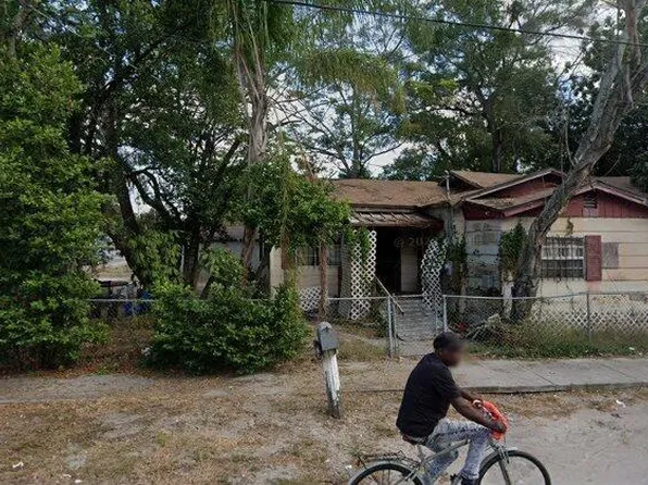 3217 N 49th St, Tampa, FL 33605