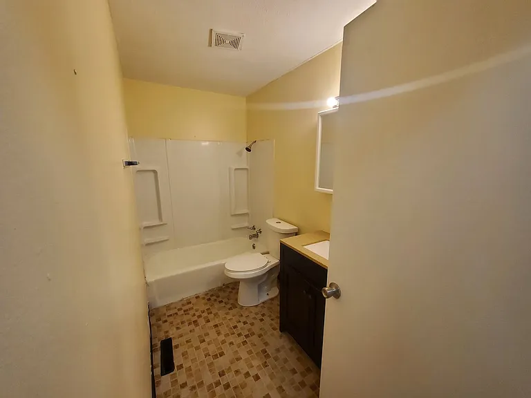 603 S Maplewood Dr — Photo 4