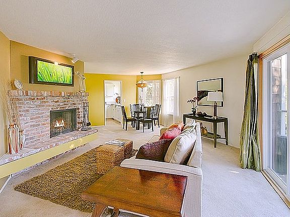 5th image of 303 13th Ave E APT 201