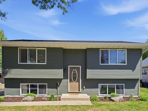 921 C Ave, Nevada, IA 50201