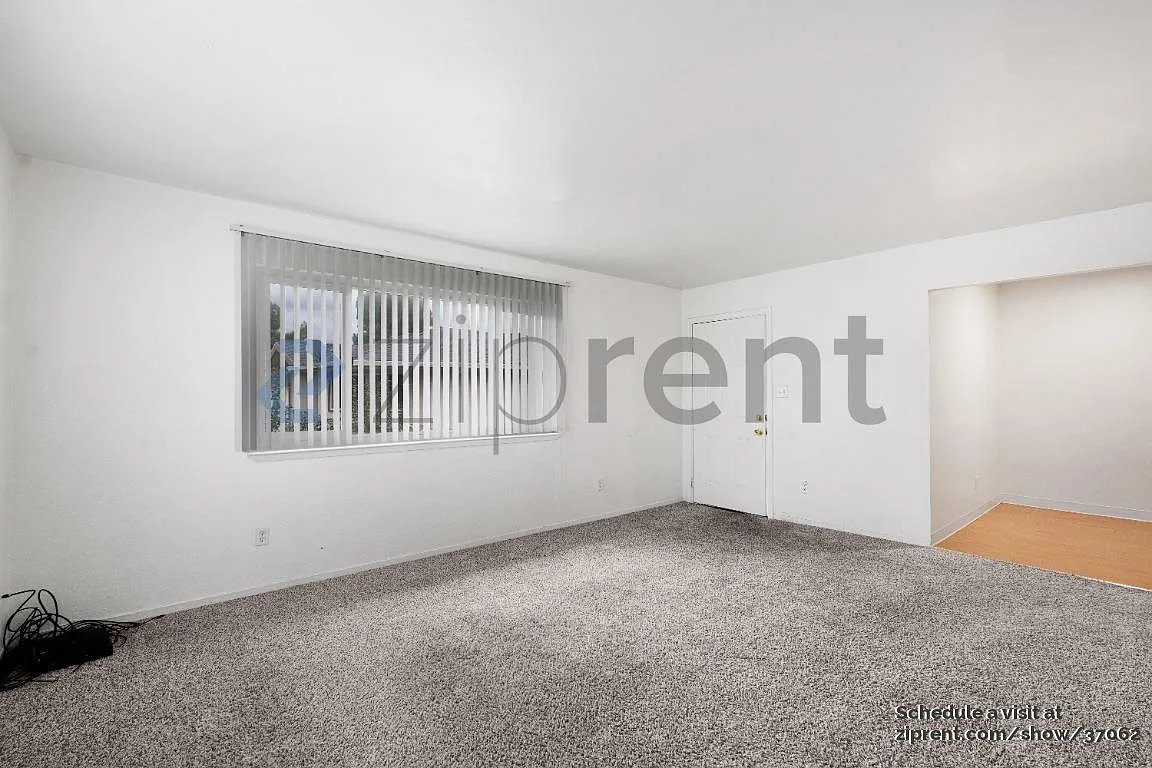 2 bed, 900 sqft, $1,350 — Photo 4