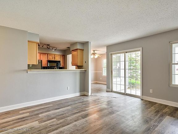 3rd image of 1715 Waters Edge Dr
