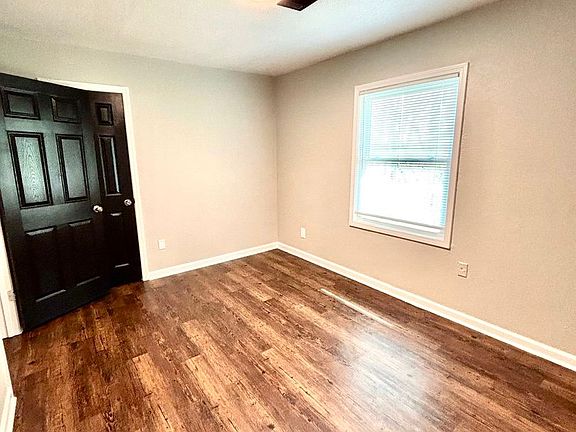 3rd image of 701 Airport Rd #11