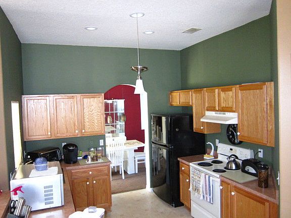 2nd image of 46 Lancelot Dr