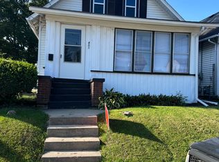 401 W American St, Freeport, IL 61032