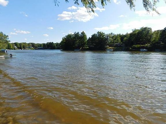 view from 1 of the docks