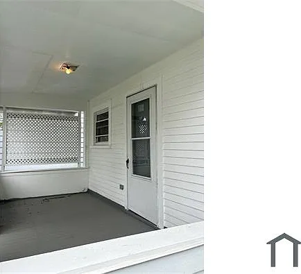 746 Spencer St — Photo 4