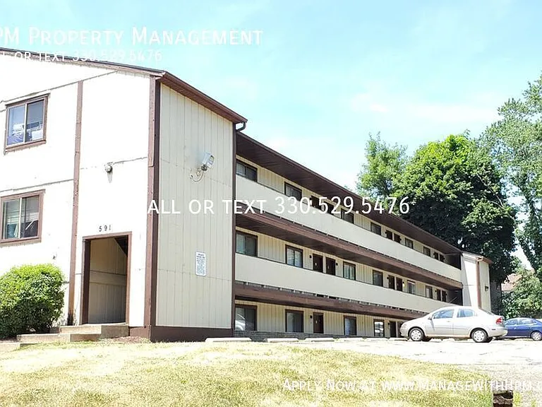 591 E Buchtel Ave — Photo 1
