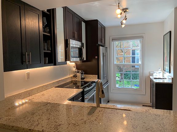 3rd image of 2536-B S Arlington Mill Dr #2