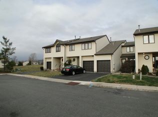 14 Olive Ct, Flemington, NJ 08822