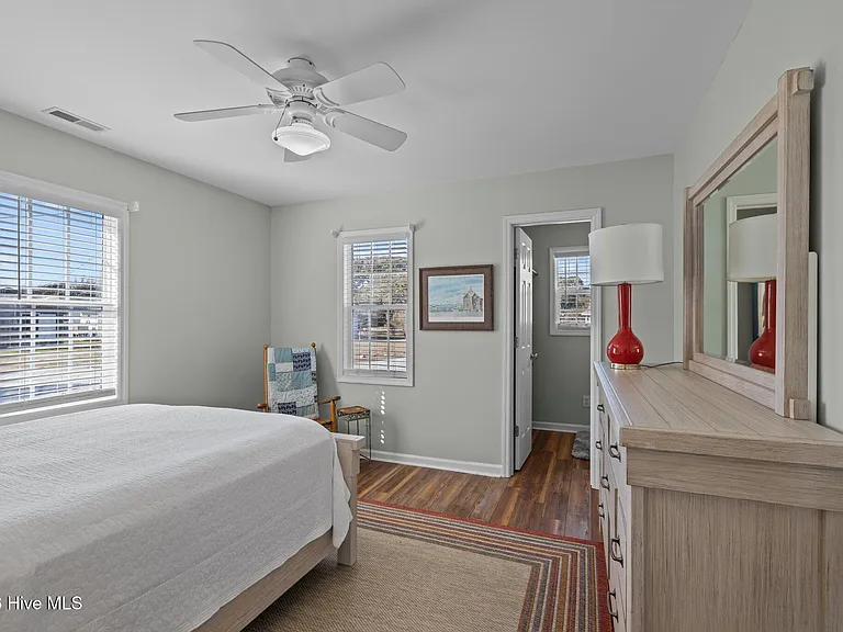 662 Island Rd — Photo 16
