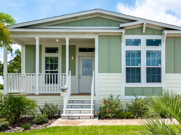 3 BD 2 BA SM Porch - 4523A Plan, Lamplighter Village