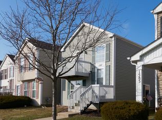 1587 Victoria Park Cir, Aurora, IL 60504
