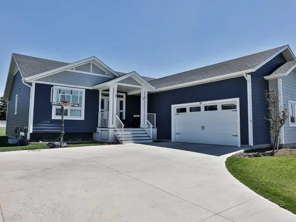 19 E 300th St N, Raymond, AB T0K 2S0
