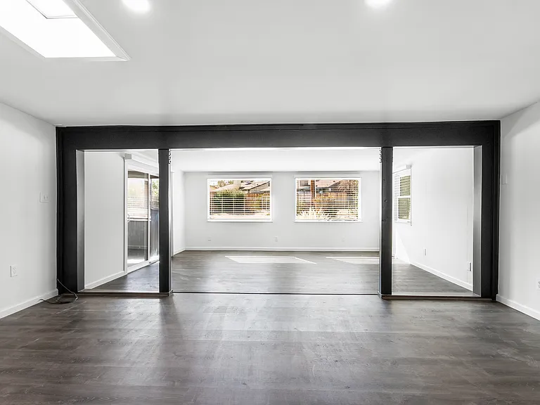 5610 Mariposa Ave — Photo 11