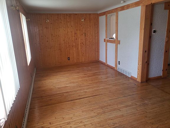 5th image of 1124 Boston Ave