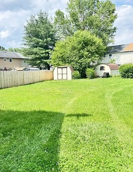 447 Garland Cir — Photo 3