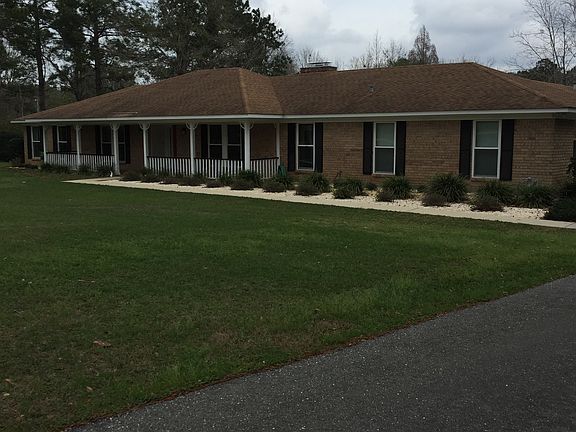 3 BR Brick Ranc w/ 2 BR Apt.