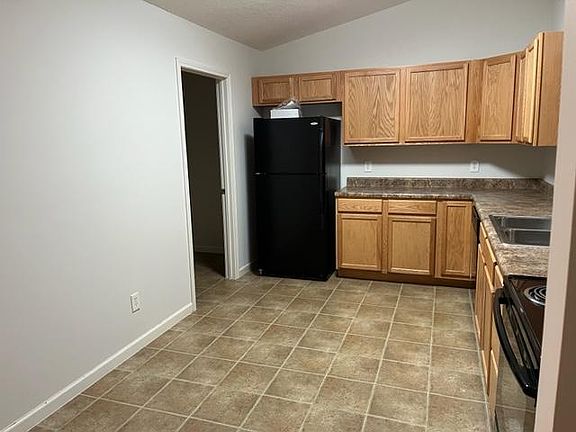 4th image of 3206 Sweet Pine Way